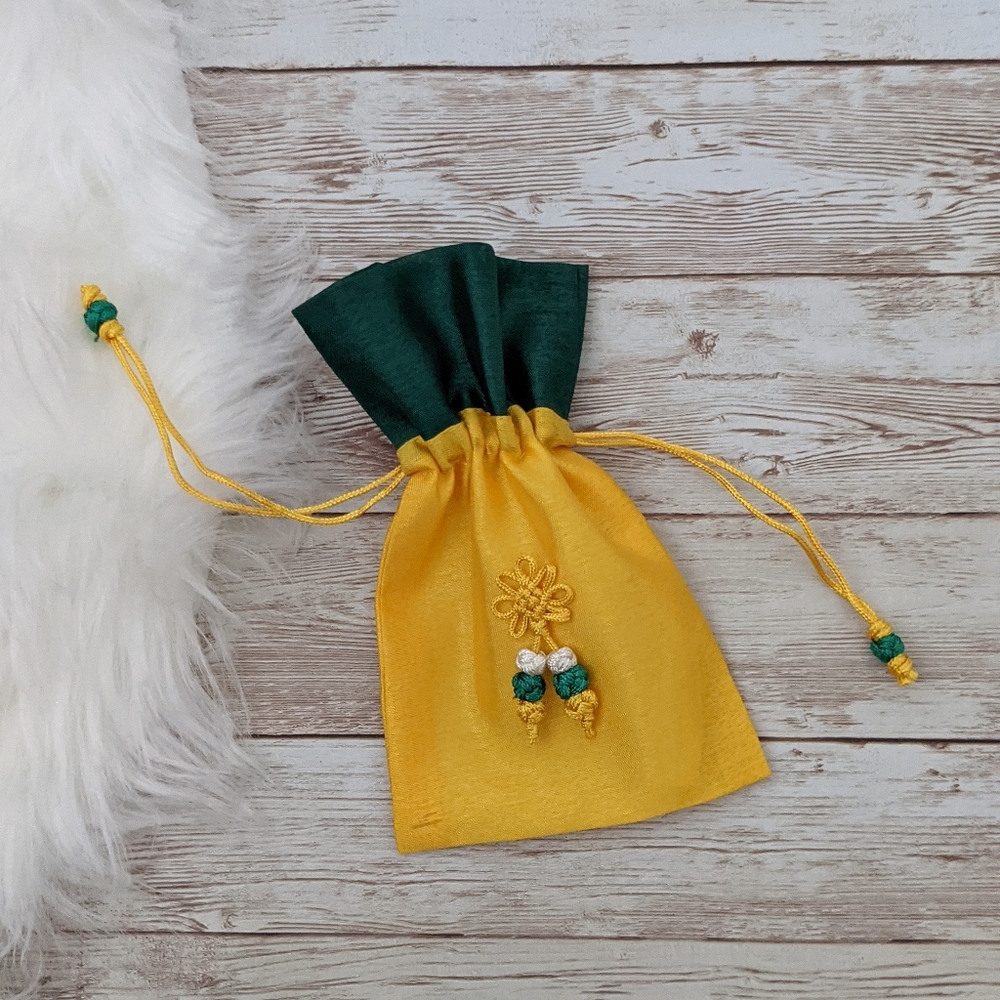 Jewelry pouch